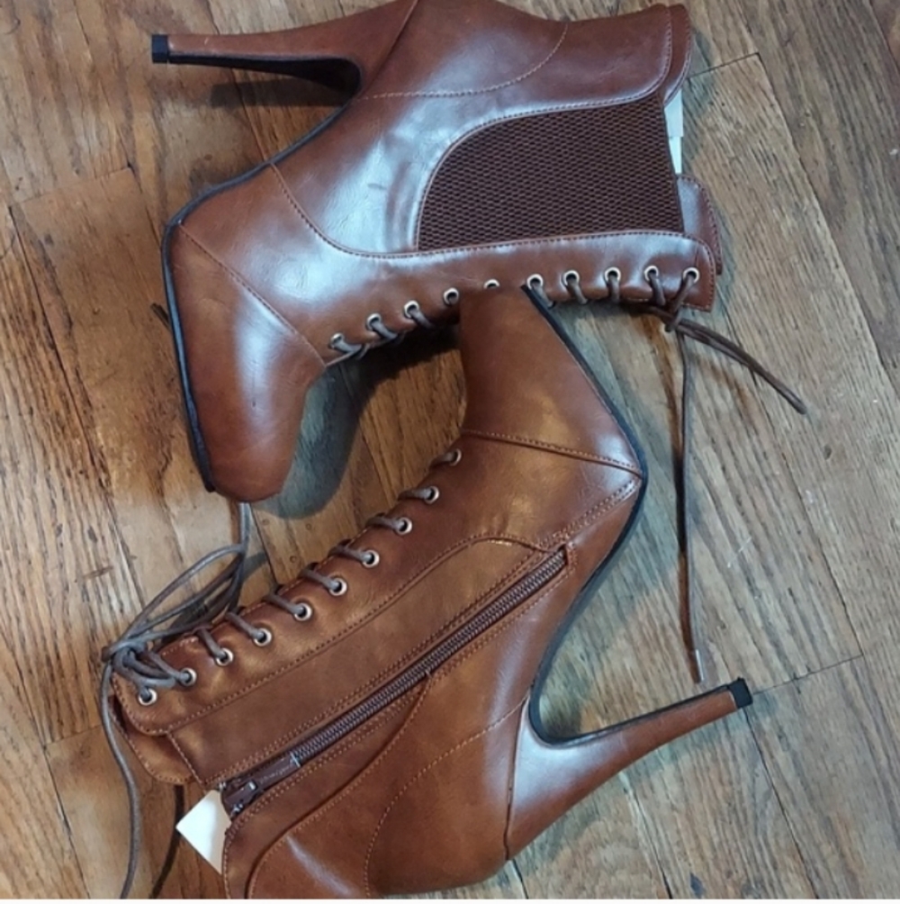 New!! Walnut Brown Lace-Up Stiletto Size 7.5 Booties